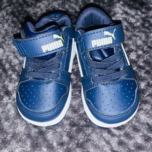 Baby puma sneakers